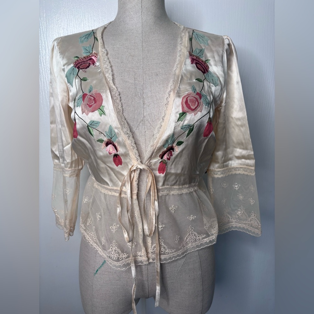 Hale Bob Silk Blend Ivory Satin Embroidered Tie Front Top Lace Y2K Boho S